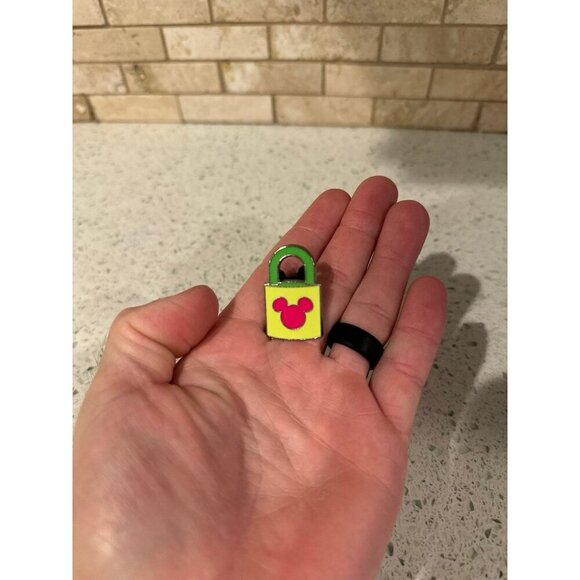 DISNEY MICKEY LOCK PIN 1 1/2” - Picture 1 of 2